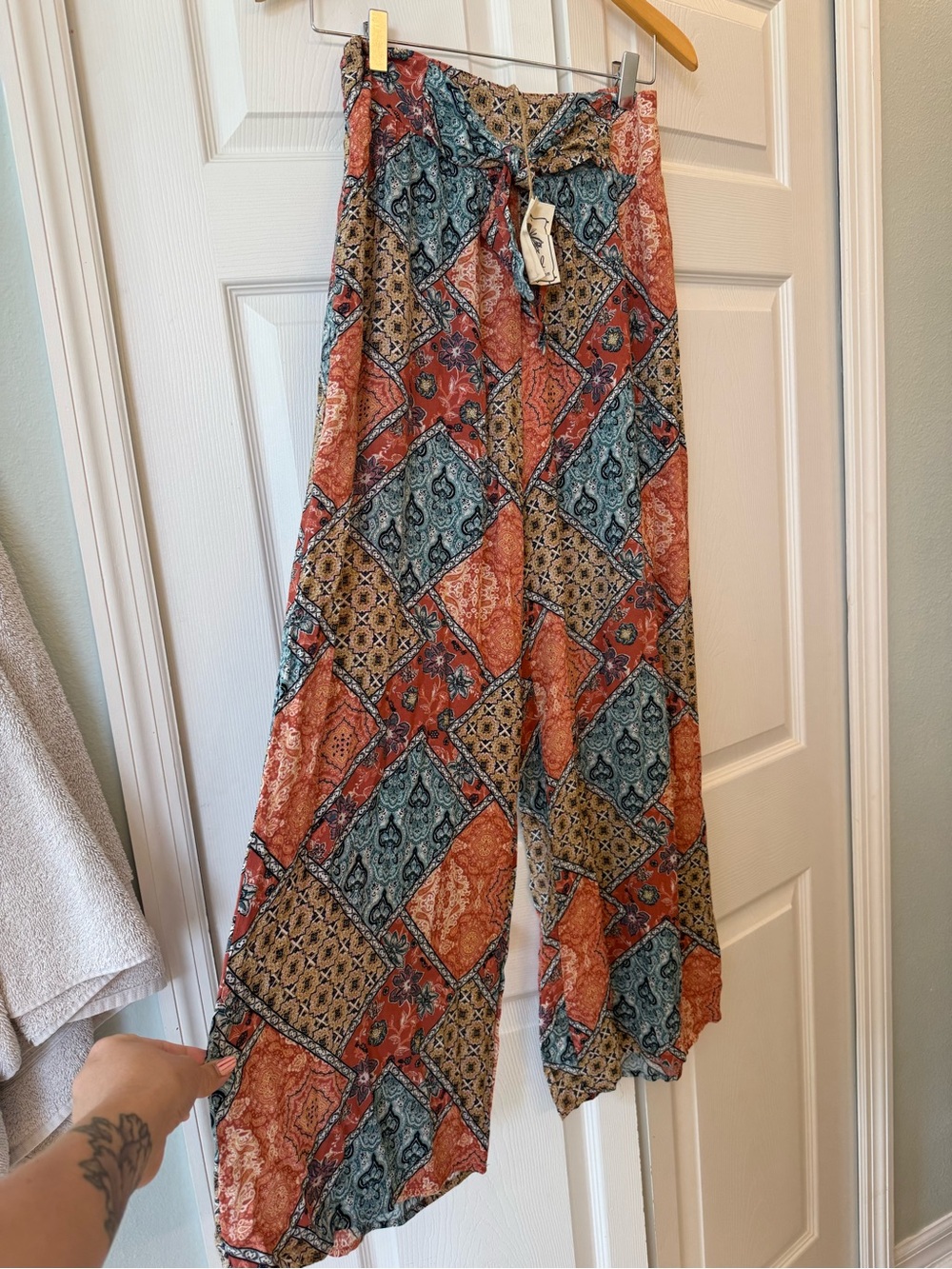 Easel Los Angeles Boho Patchwork Wide Leg Pants NWT size small - Picture 2 of 7